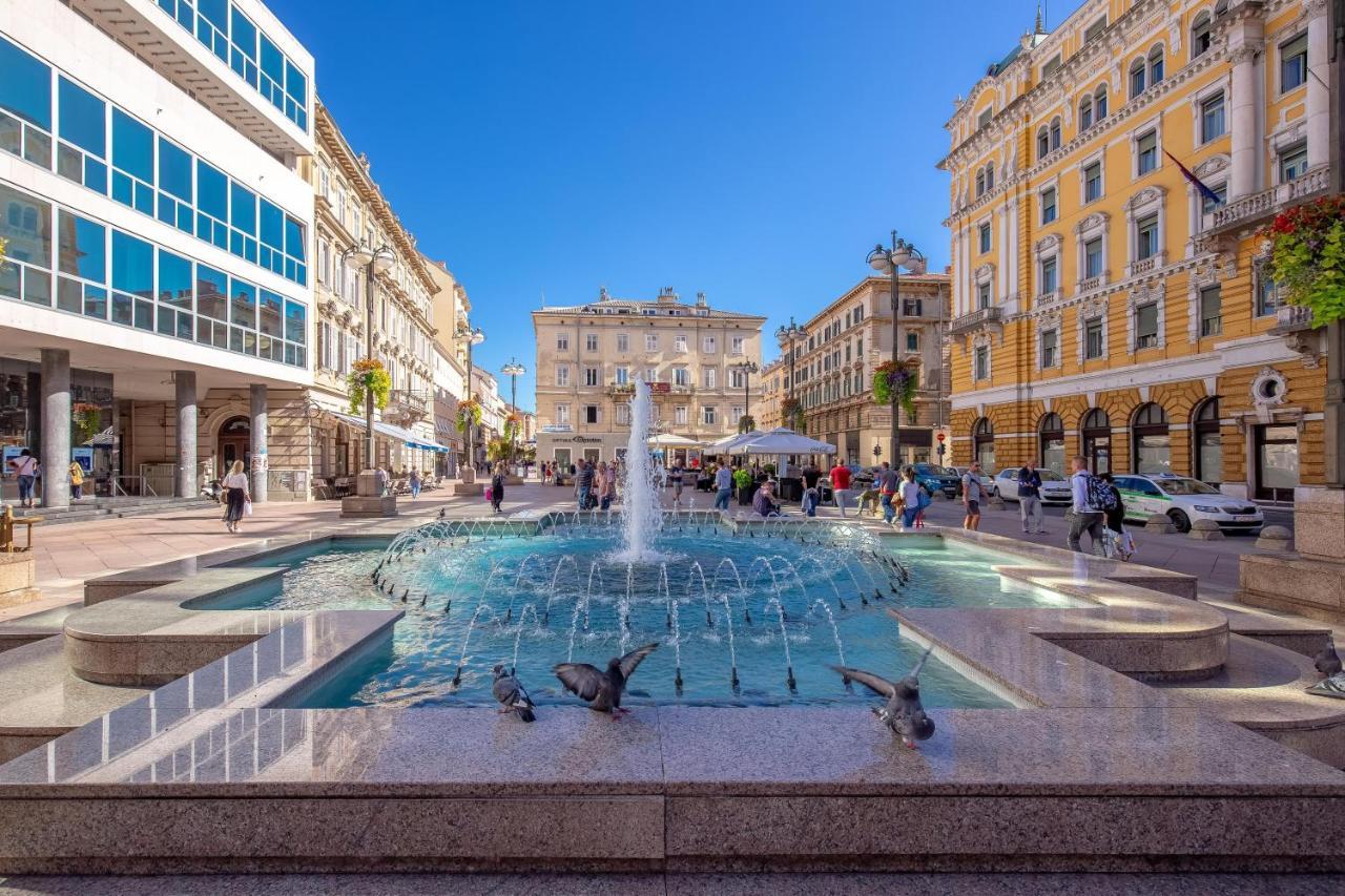 Adria Square Studios Риека Экстерьер фото
