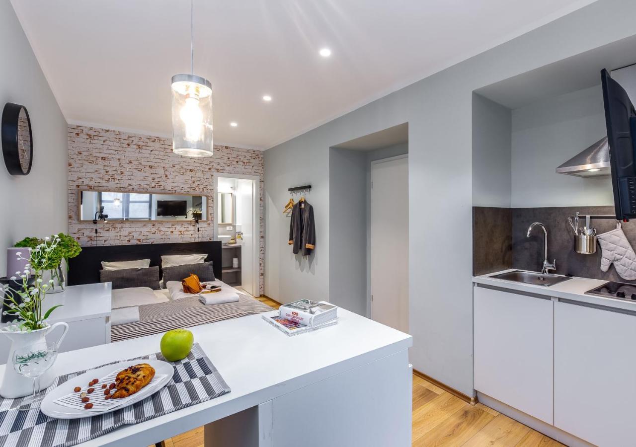 Adria Square Studios Риека Экстерьер фото